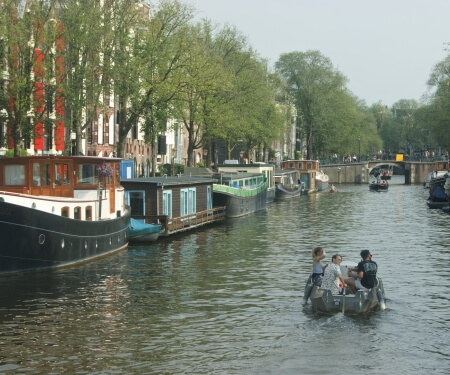 Boot verhuur Amsterdam vaartocht grachten